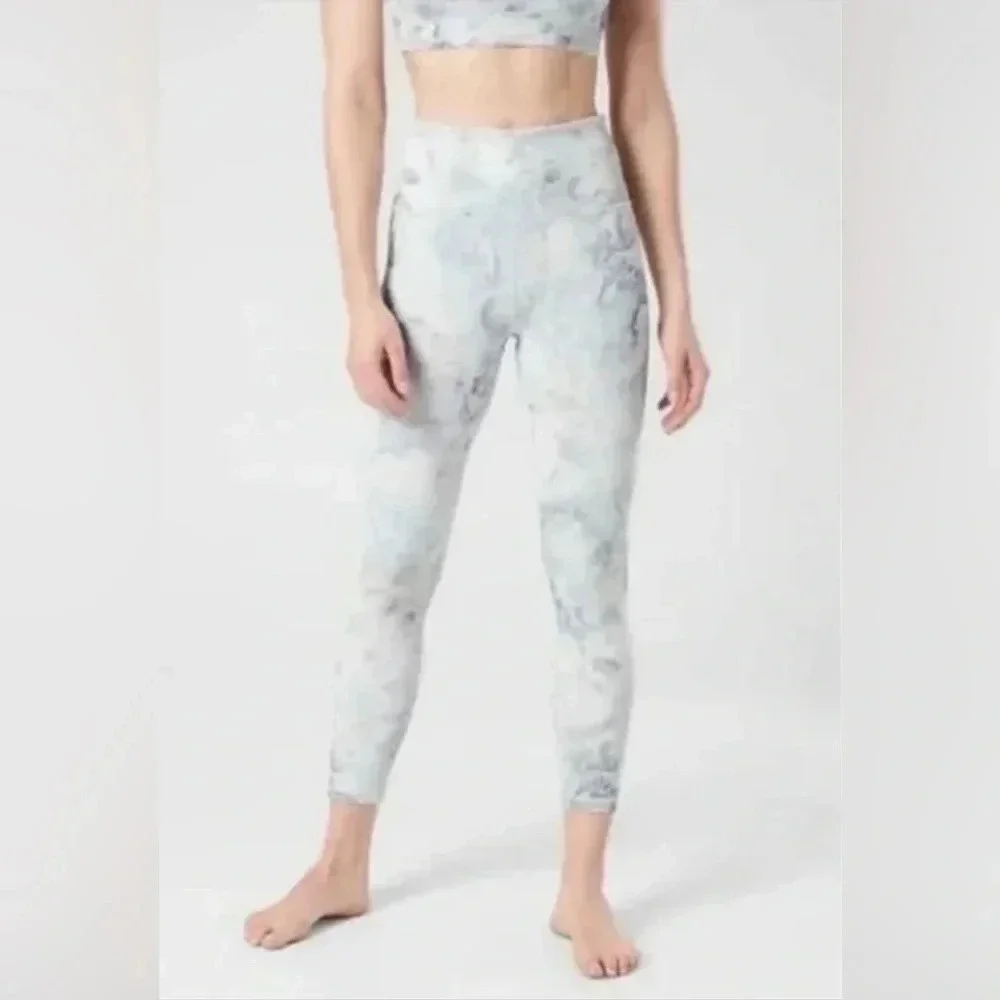 Athleta elation snow dye 7/8 length tight XS tie dye